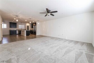 1525 Spiced Wine Ave in Henderson, NV - Building Photo - Building Photo