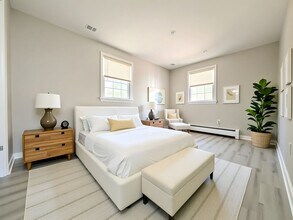 1-7 Meisner in Salem, NH - Building Photo - Building Photo