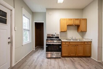 140 5th Ave in Troy, NY - Building Photo - Building Photo