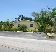 Riverside Flats in Fort Lauderdale, FL - Foto de edificio - Building Photo