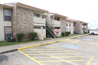 West Columbia Manor in West Columbia, TX - Building Photo - Building Photo