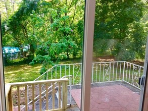 52 Gordon Pl in Matawan, NJ - Foto de edificio - Building Photo