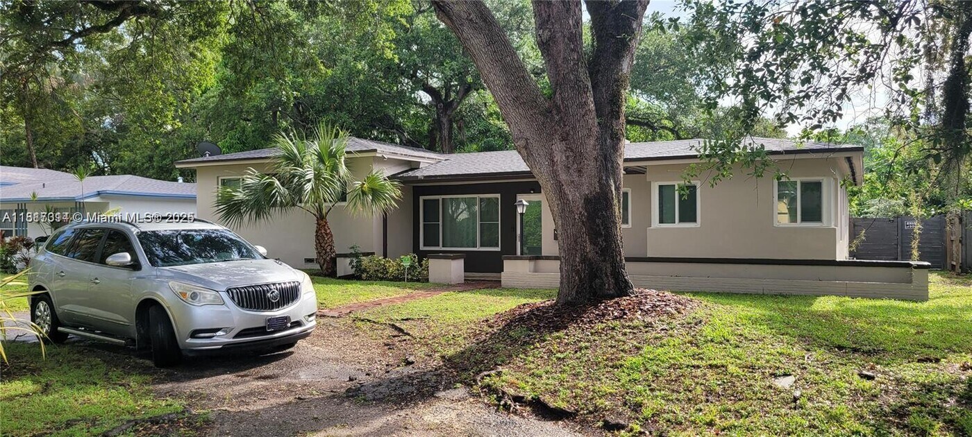 15110 NE 9th Ct in North Miami Beach, FL - Building Photo