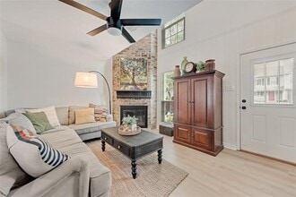 148 Winchester Dr in Euless, TX - Building Photo - Building Photo