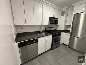 5 AVENUE in New York, NY - Building Photo - Building Photo