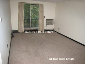 150 Kenrick St-Unit -23 in Boston, MA - Building Photo - Building Photo