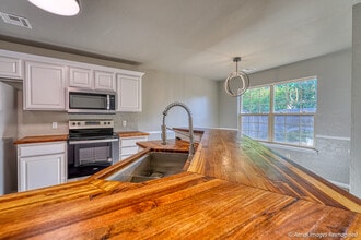 4105 Notting Hill Dr in Moore, OK - Foto de edificio - Building Photo