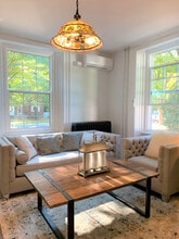 2014 Edinburgh Dr in Burlington, ON - Building Photo - Building Photo