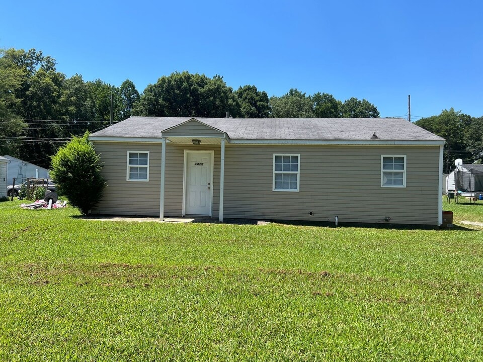 1415 Bryant St in Gastonia, NC - Building Photo