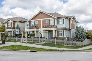 20345 82 Av in Langley, BC - Building Photo