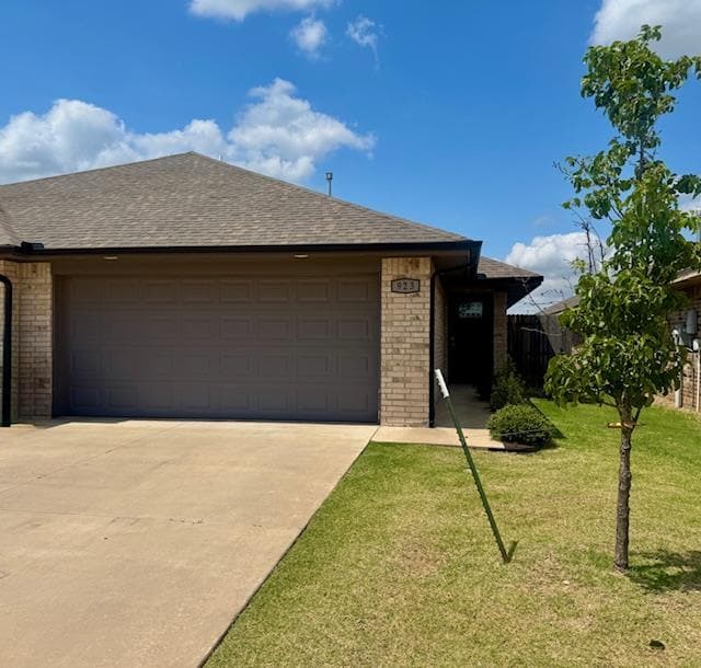property at 923 Coles Creek