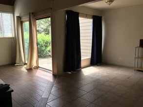 3353 Beacon St, Unit B26 in North Chicago, IL - Foto de edificio - Building Photo