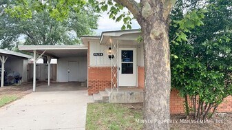 4423 31st St, Unit A in Lubbock, TX - Building Photo