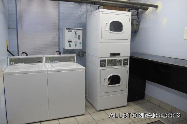 33 Walbridge St, Unit 1 in Boston, MA - Building Photo - Building Photo