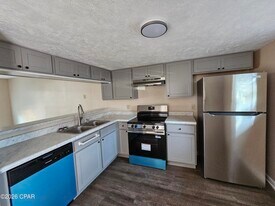 1908 Havenwood Ln in Lynn Haven, FL - Building Photo