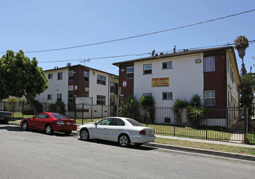 11419-11421 S New Hampshire Ave in Los Angeles, CA - Building Photo