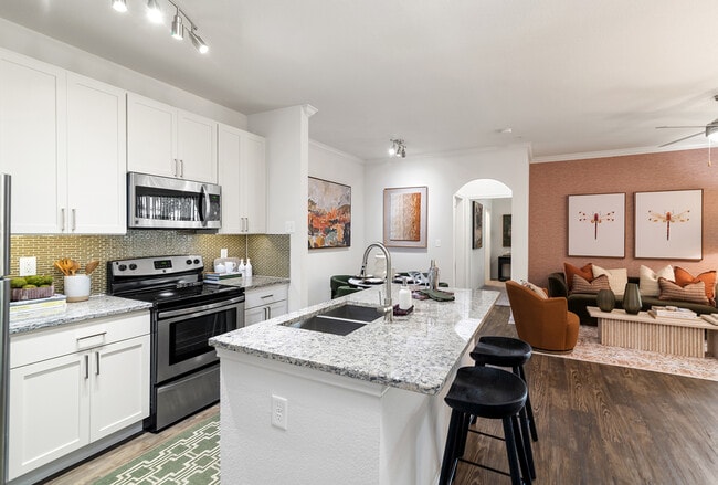 Cortland MacArthur in Irving, TX - Building Photo - Building Photo