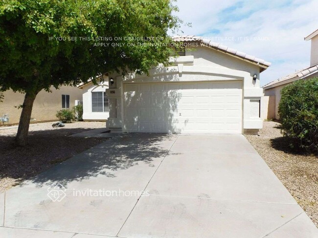 836 E Morelos St