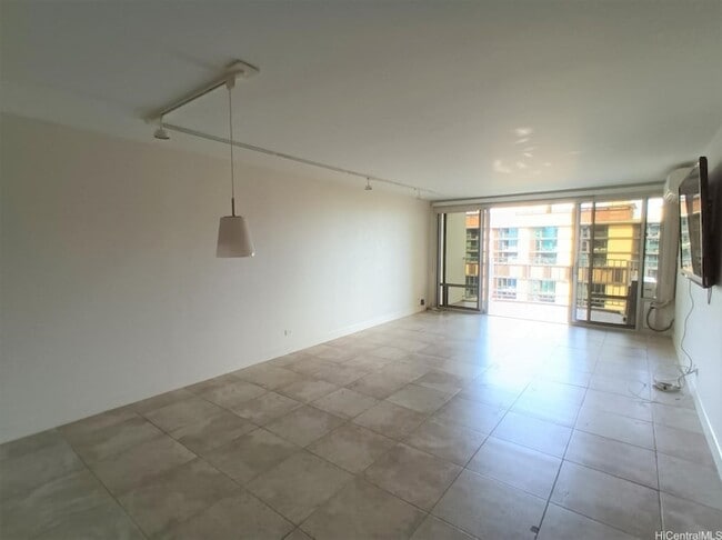 1350 Ala Moana Blvd in Honolulu, HI - Building Photo - Building Photo