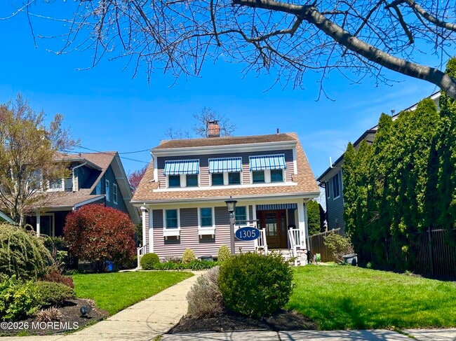 property at 1305 Locust Dr