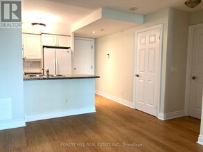 15-715 Greenview Ave in Toronto, ON - Building Photo - Building Photo