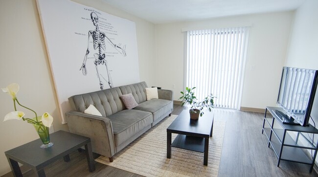 8 Darling St, Unit #2 in Boston, MA - Building Photo - Building Photo