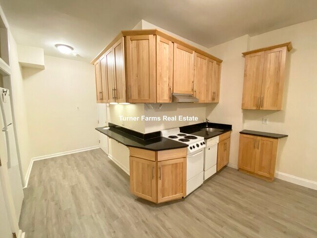 19 Aberdeen St, Unit 4 in Boston, MA - Building Photo - Building Photo