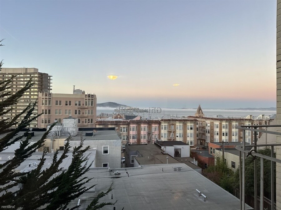 1080 Francisco St in San Francisco, CA - Building Photo