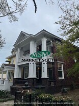 539 E Henry St in Savannah, GA - Building Photo