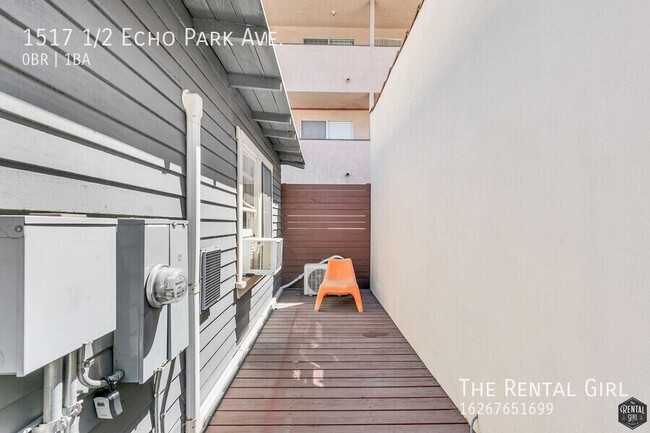 1517 1/2 Echo Park Ave in Los Angeles, CA - Building Photo - Building Photo
