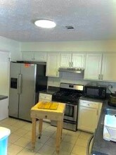 1086 Samuel Dr in Norcross, GA - Building Photo - Building Photo