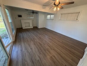8415 Glen Regal Dr in Dallas, TX - Building Photo - Building Photo