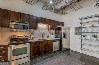 659 Auburn Ave NE in Atlanta, GA - Building Photo - Building Photo