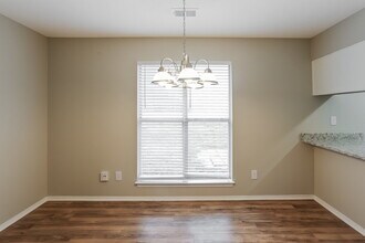 6500 Cornwall Rd in Horn Lake, MS - Foto de edificio - Building Photo