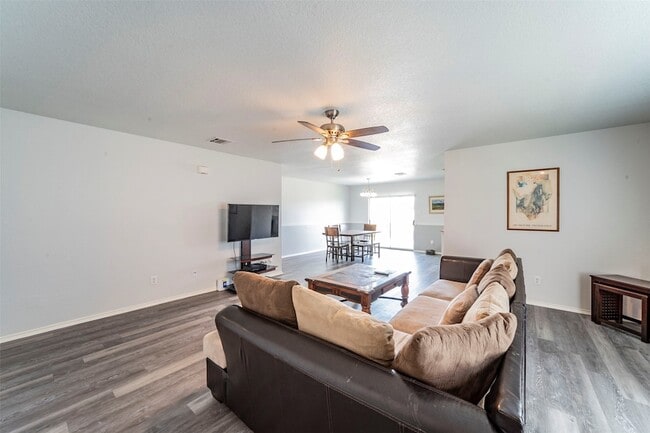 9844 Sparrow Hawk Ln in Fort Worth, TX - Building Photo - Building Photo