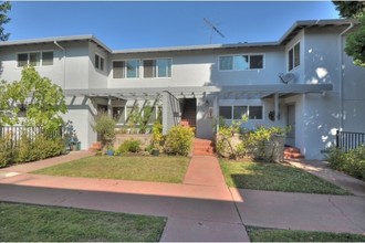 4-unit MF in Menlo Park, CA - Building Photo - Building Photo