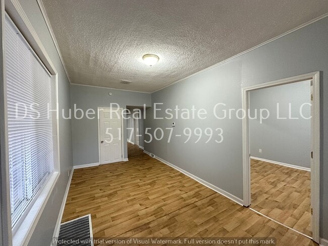 813 N Jenison Ave in Lansing, MI - Building Photo - Building Photo