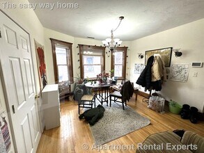 207 Boston Ave in Medford, MA - Building Photo - Building Photo