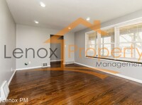 24283 Lexington Ave photo'