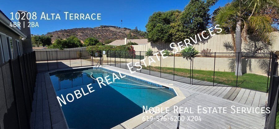 10208 Alta Terrace in La Mesa, CA - Building Photo