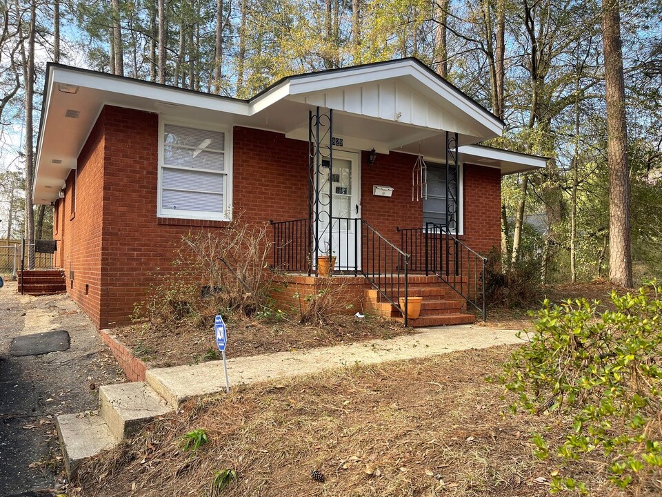 829 W Rowan St in Fayetteville, NC - Building Photo