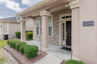 4599 Plantation Oaks Blvd in Orange Park, FL - Building Photo - Building Photo