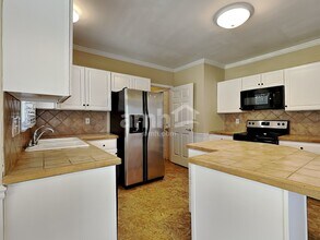 4239 Brentonshire Ln in High Point, NC - Foto de edificio - Building Photo