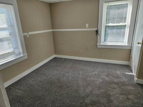 15 Brook St, Unit 15.5 Brook St Nashua in Nashua, NH - Building Photo - Building Photo