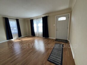 221 Gilbert St in Belleville, IL - Building Photo - Building Photo