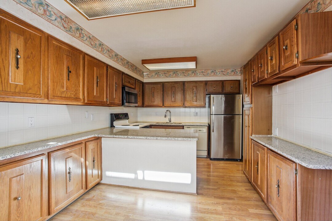 1050 S Monaco Pky, Unit 127 in Denver, CO - Building Photo