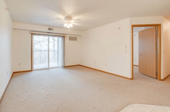 Savanna Apartments in St. Cloud, MN - Building Photo - Building Photo