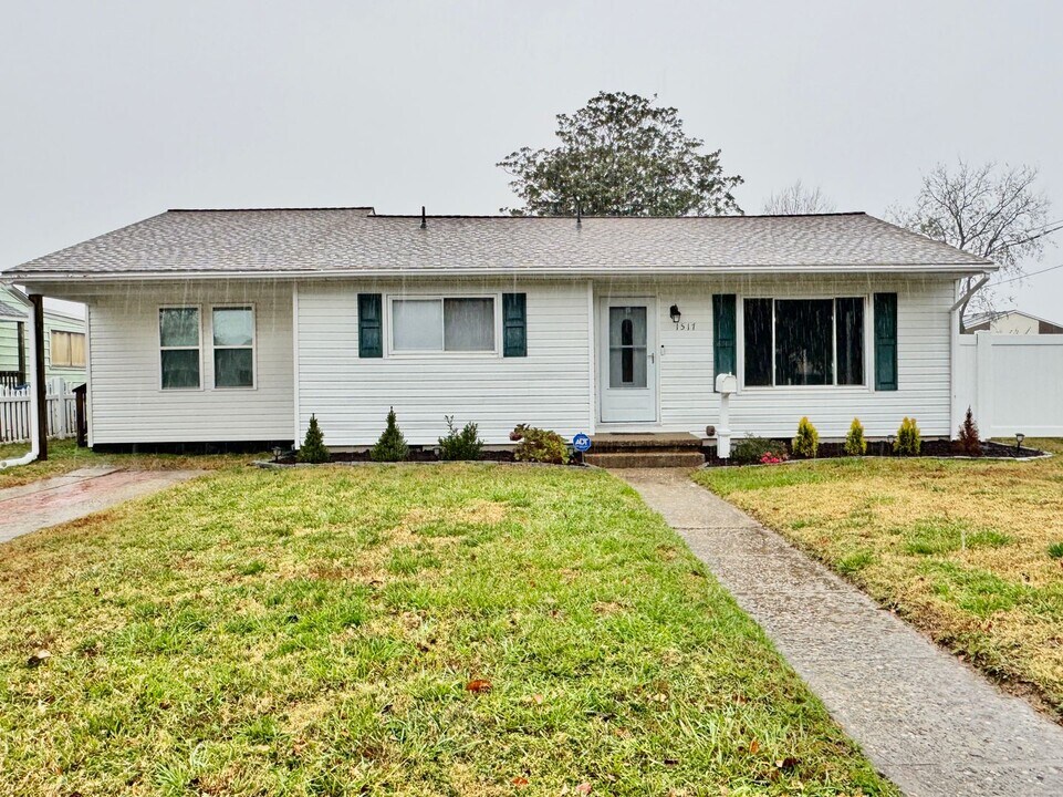 1517 Hedgerow Dr in Virginia Beach, VA - Foto de edificio