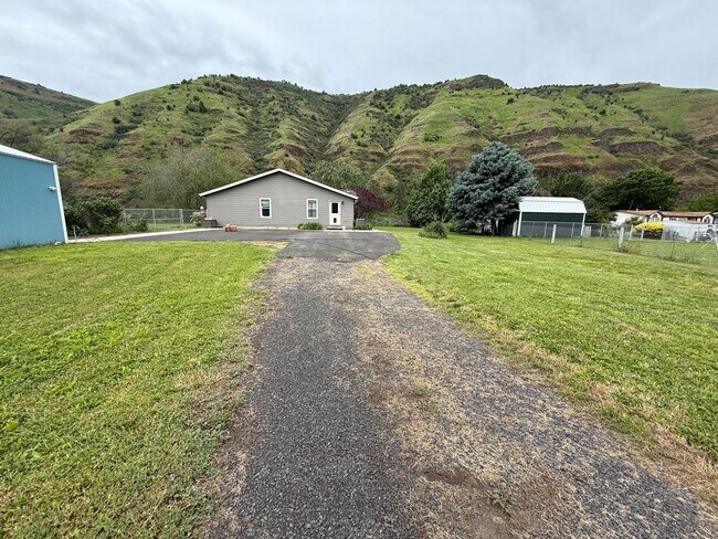 20324 Clearwater Dr in Lewiston, ID - Building Photo - Building Photo