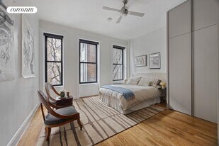 855 9th Ave in New York, NY - Building Photo